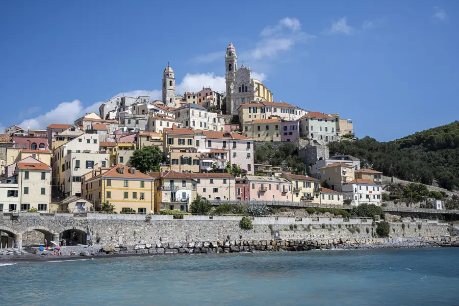 Cervo riqualifica via Steria: nuovo parcheggio e collegamento con il parco fluviale