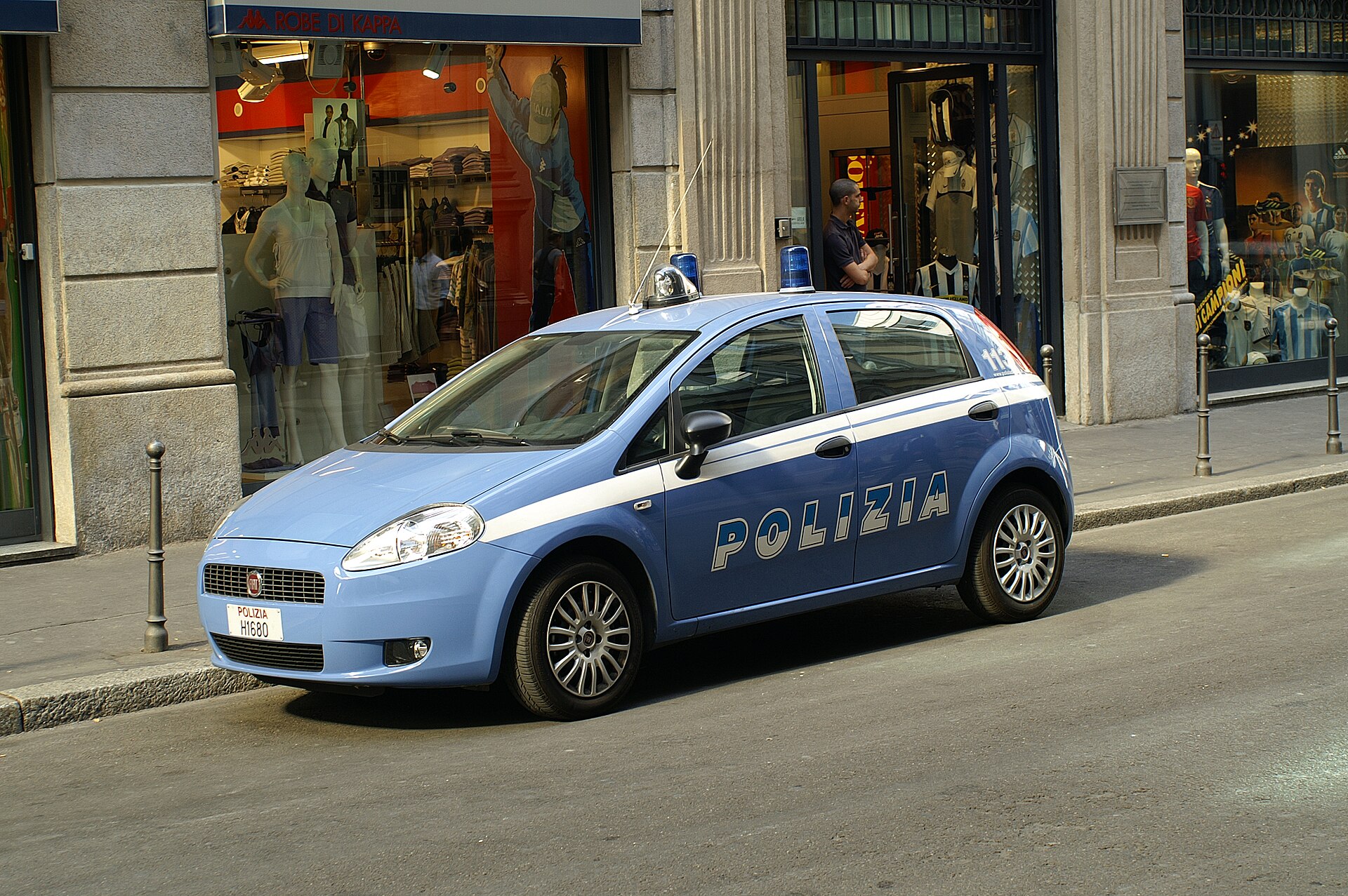 Genova, controlli nei locali tra Prè e Principe: multe per 13mila euro