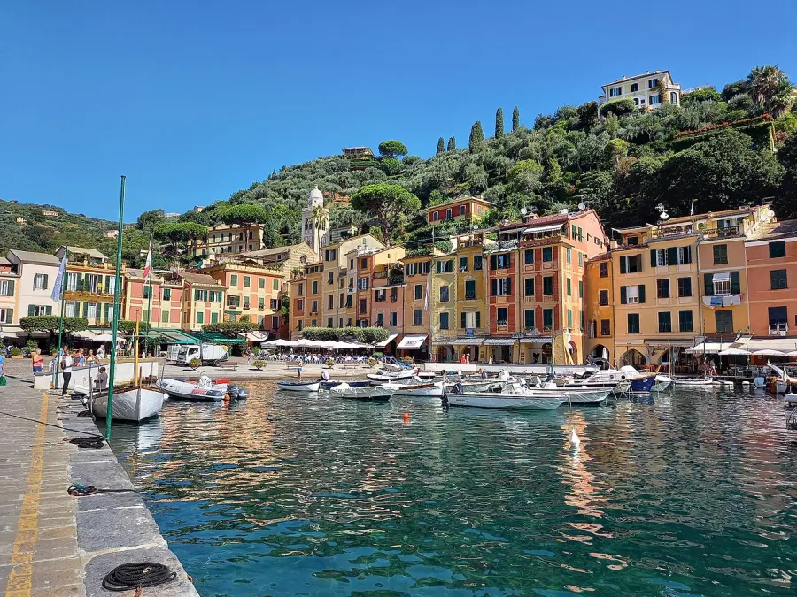 Vista di Portofino, pubblicato il bando per le abilitazioni autoscuola 2026-1